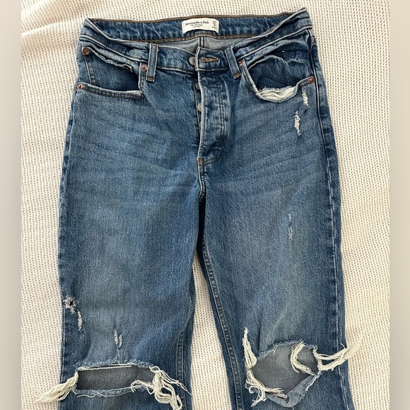 Abercrombie 90’s Baggy Low Rise Jeans in Dark Destroy Wash Size 27/4R - Picture 5 of 10